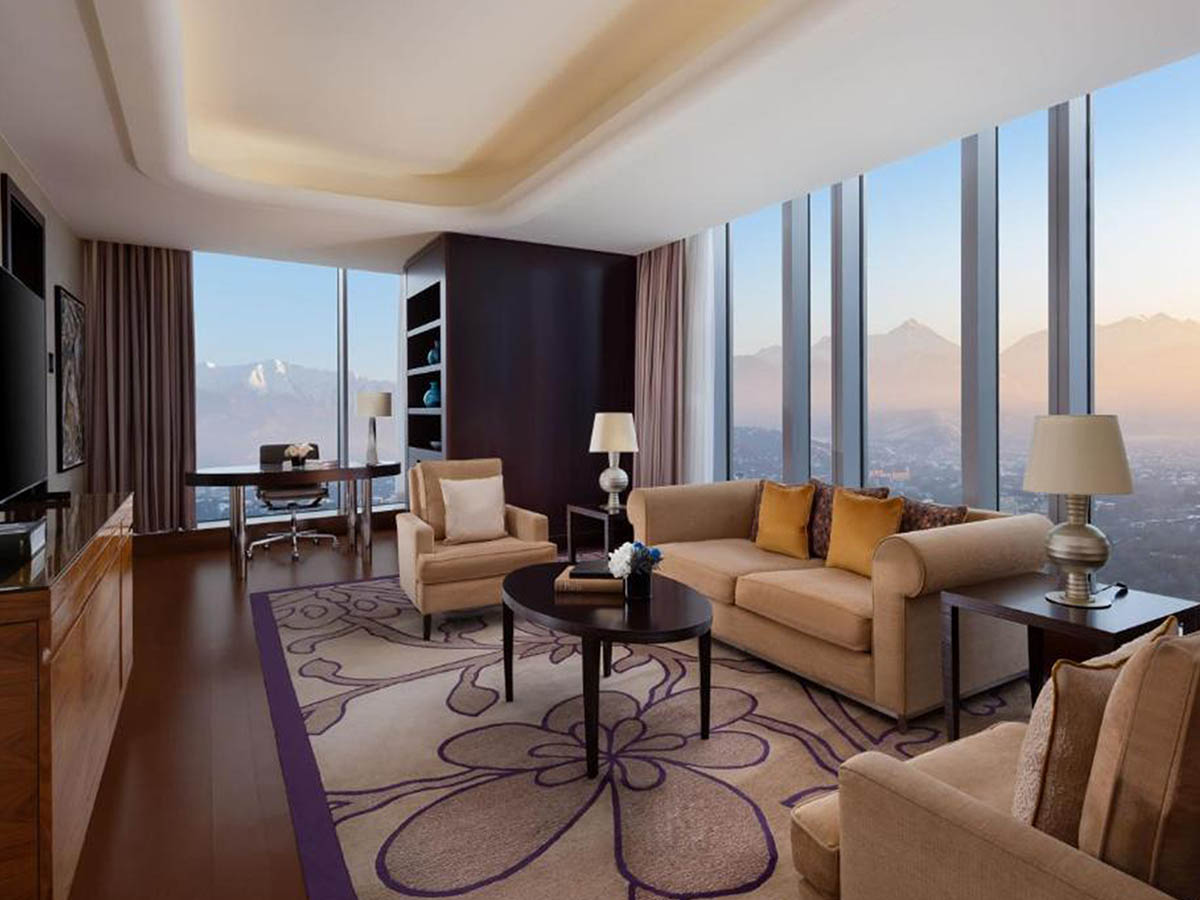 Отель Ritz-Carlton, Алма-Ата
