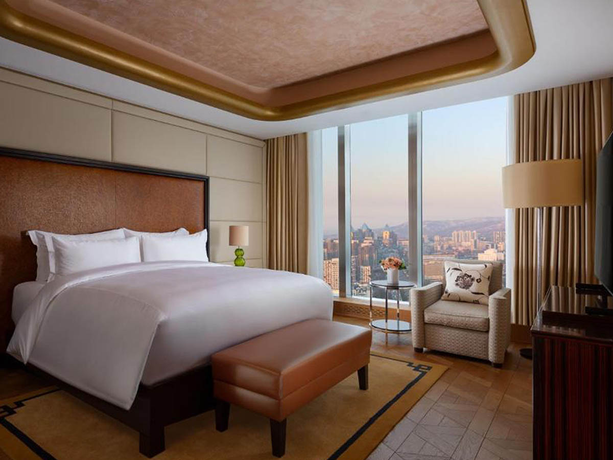 Отель Ritz-Carlton, Алма-Ата