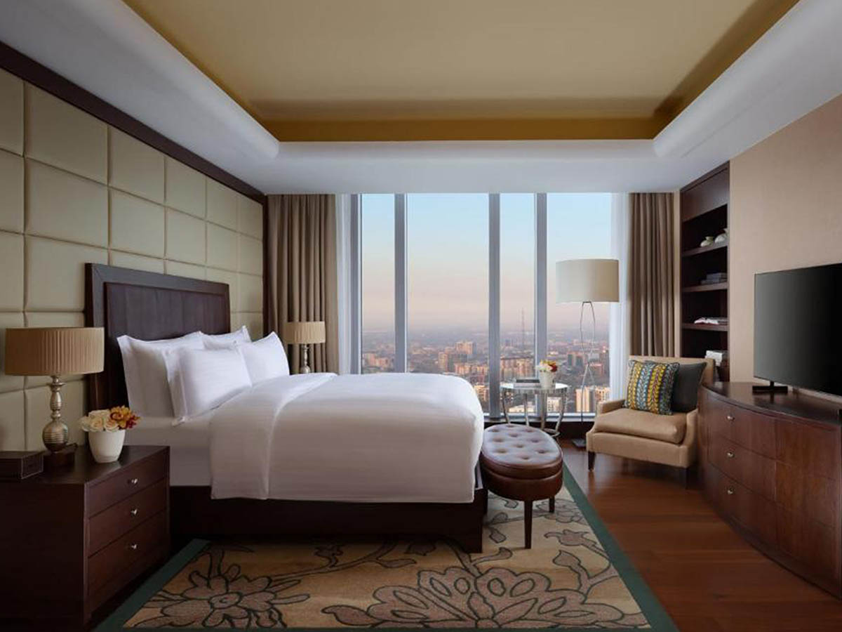 Отель Ritz-Carlton, Алма-Ата