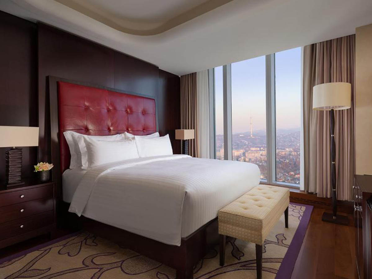 Отель Ritz-Carlton, Алма-Ата