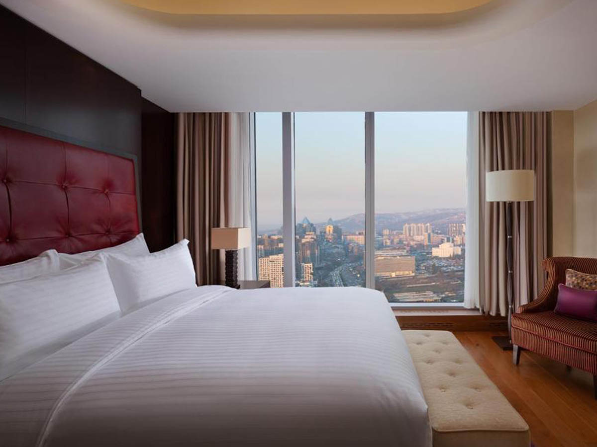 Отель Ritz-Carlton, Алма-Ата