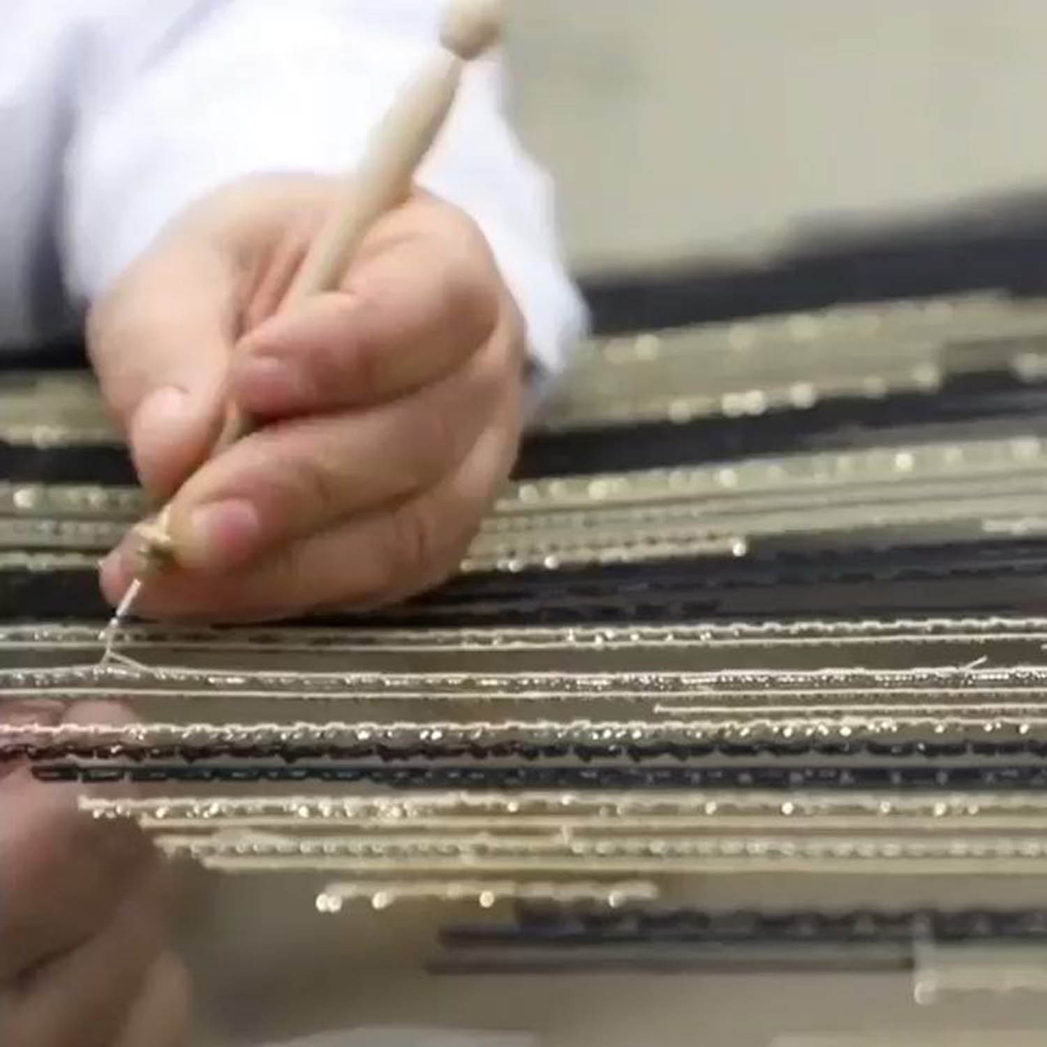 Ручная и машинная вышивка занавеса